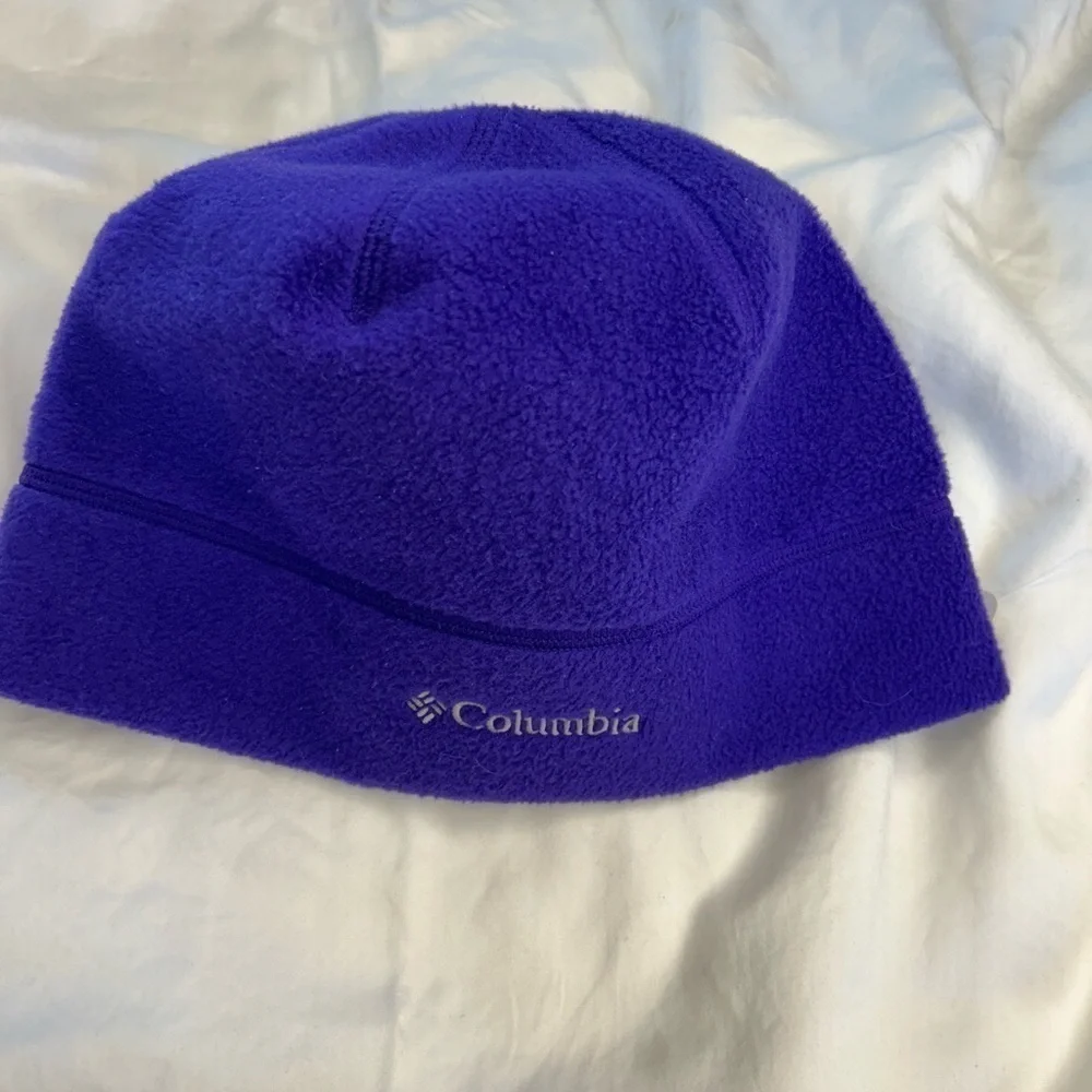 D07.8 Columbia Youth Purple Beanie